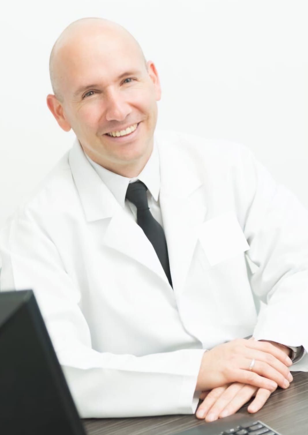 Dr. Jorge Palacio Uribe — Director médico · INDESA